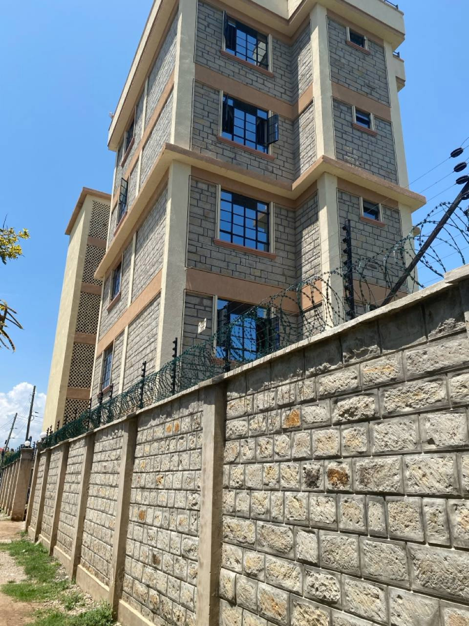 New Modern Apartment with Vacant Bedsitters and One-Bedroom Apartments in Migosi Estate, Kisumu